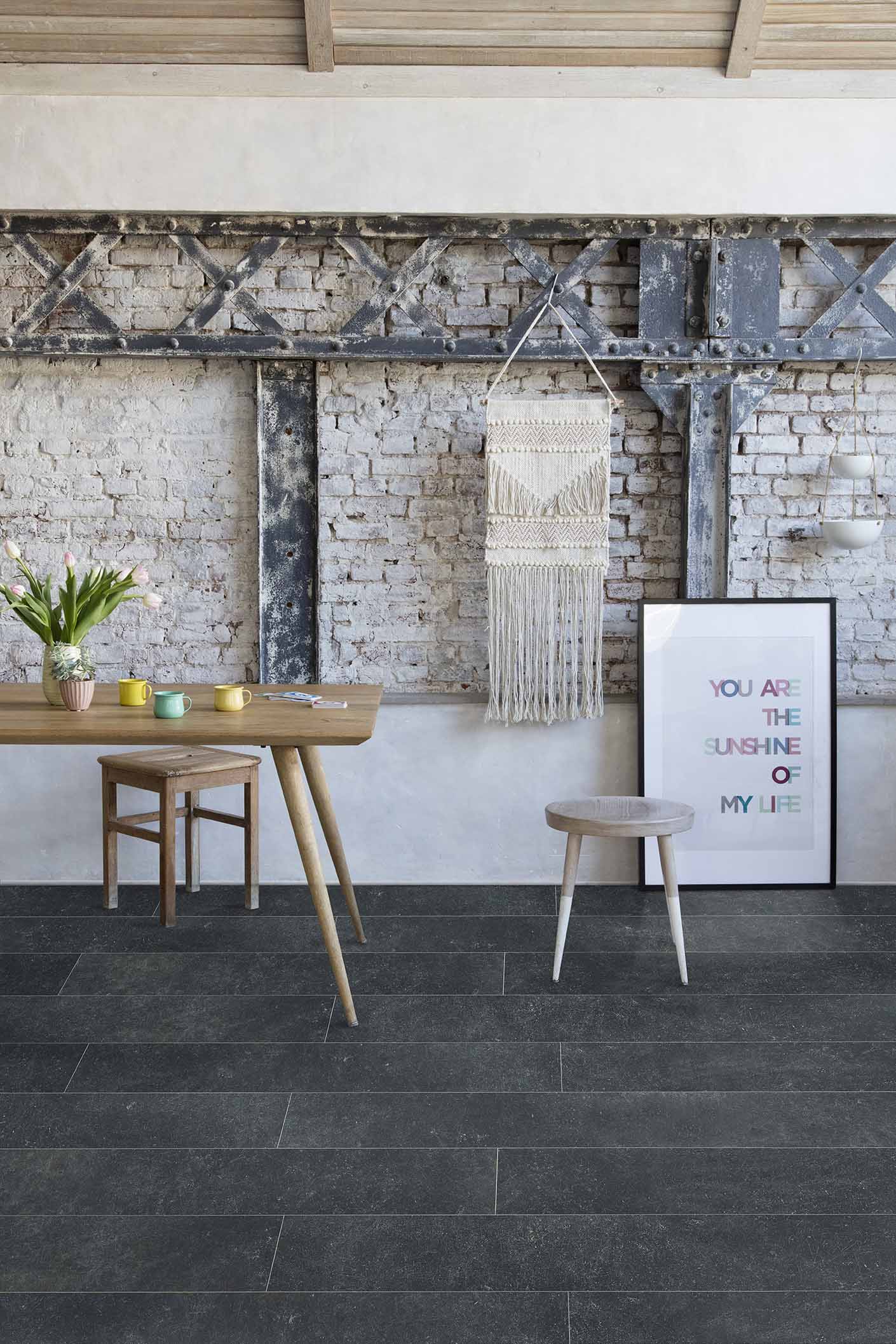 Stoune Dark Grey